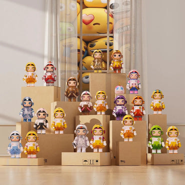 POP MART Mega Space Molly 100% × emoji Series (Blind Box)